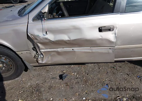 2000 Toyota Camry Ce from USA, damaged, VIN 4T1BG22KXYU738385